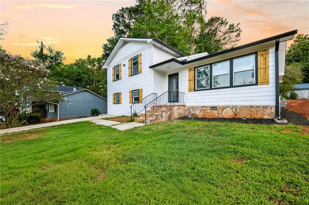 4 bedroom, 3 bathroom, 1,680 sq ft single family residence for sale at 384 Mephisto Circle, Lawrenceville, GA 30046 — photo 2
