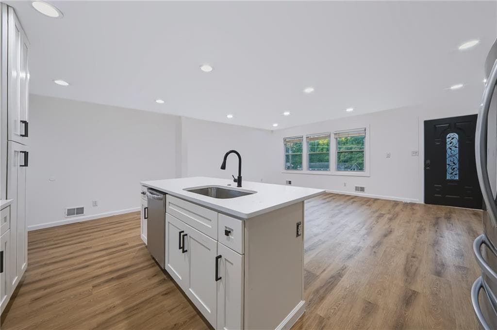 4 bedroom, 3 bathroom, 1,680 sq ft single family residence for sale at 384 Mephisto Circle, Lawrenceville, GA 30046 — photo 8