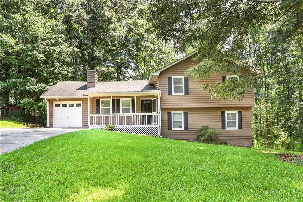 4 bedroom, 3 bathroom, 1,738 sq ft single family residence for sale at 1501 Fieldrock Court, Lawrenceville, GA 30043