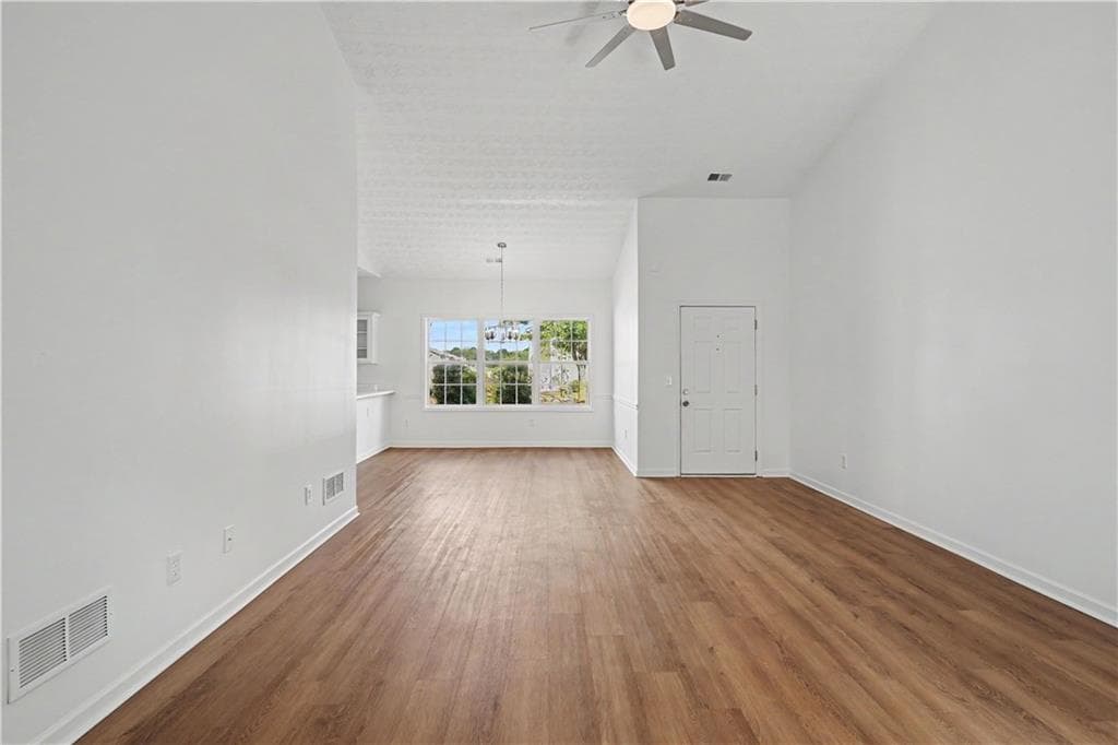 2 bedroom, 2 bathroom, 1,408 sq ft condominium for sale at 945 City Park Drive, Mcdonough, GA 30252 — photo 4