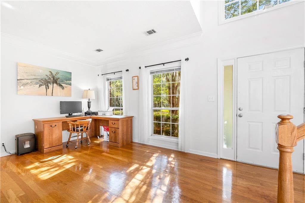 4 bedroom, 3 bathroom, 2,219 sq ft single family residence for sale at 5415 Taylor Road, Alpharetta, GA 30022 — photo 4