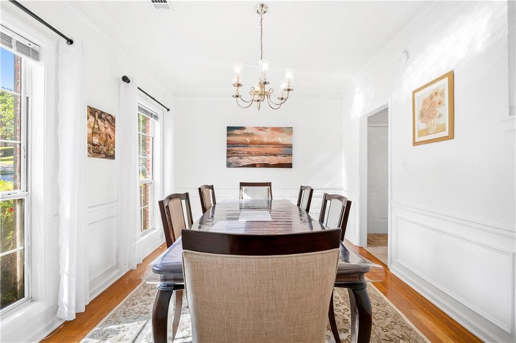 4 bedroom, 3 bathroom, 2,219 sq ft single family residence for sale at 5415 Taylor Road, Alpharetta, GA 30022 — photo 6