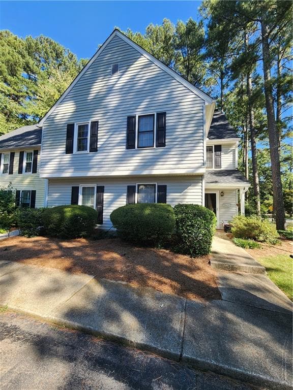 3 bedroom, 2 bathroom, 1,730 sq ft condominium for sale at 4155 N Gloucester Place, Chamblee, GA 30341