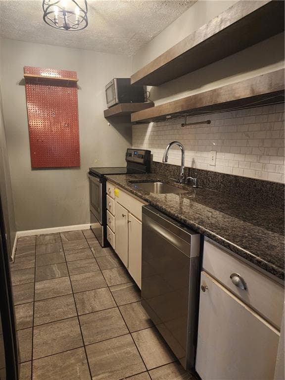 3 bedroom, 2 bathroom, 1,730 sq ft condominium for sale at 4155 N Gloucester Place, Chamblee, GA 30341 — photo 6