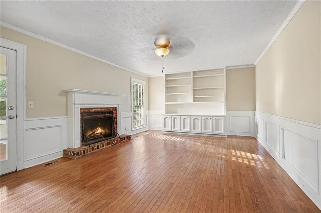 4 bedroom, 3 bathroom, 3,113 sq ft single family residence under contract at 1465 Lake Lucerne Road, Lilburn, GA 30047 — photo 4