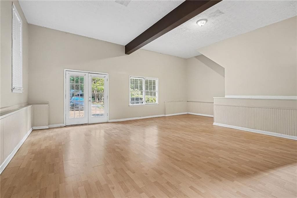 4 bedroom, 3 bathroom, 3,113 sq ft single family residence under contract at 1465 Lake Lucerne Road, Lilburn, GA 30047 — photo 6