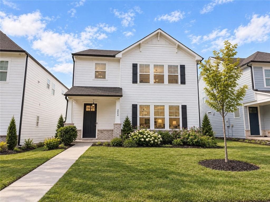 4 bedroom, 3 bathroom, 2,560 sq ft single family residence for sale at 3054 Vinca Drive, Buford, GA 30519 — photo 2