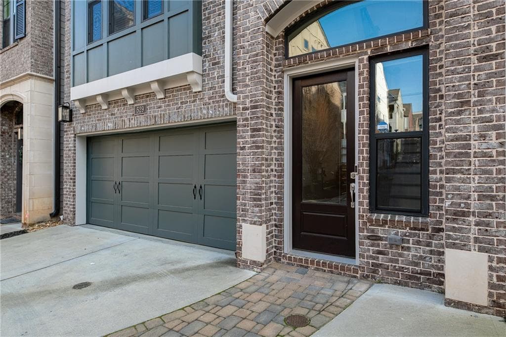3 bedroom, 3 bathroom, 1,917 sq ft single family residence for sale at 529 Broadview Place, Atlanta, GA 30324 — photo 5