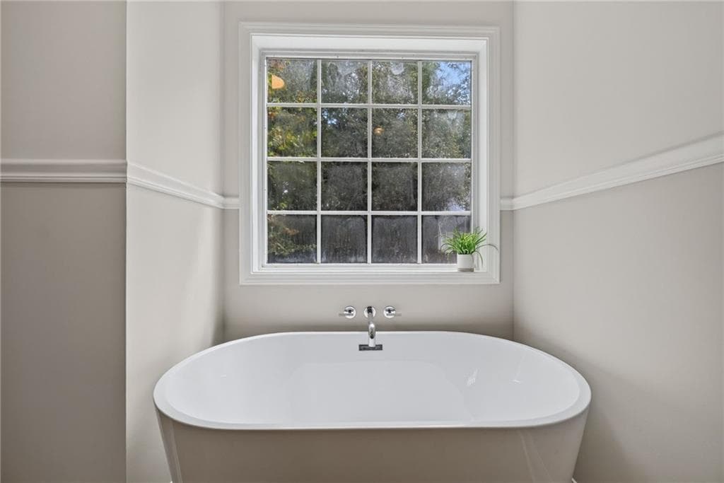 4 bedroom, 3 bathroom, 2,032 sq ft single family residence for sale at 3430 Briscoe Drive, Monroe, GA 30655 — photo 6