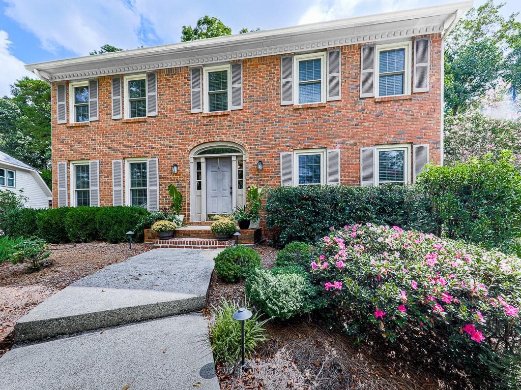 4 bedroom, 3 bathroom, 3,276 sq ft single family residence under contract at 2826 Regents Park Lane, Marietta, GA 30062