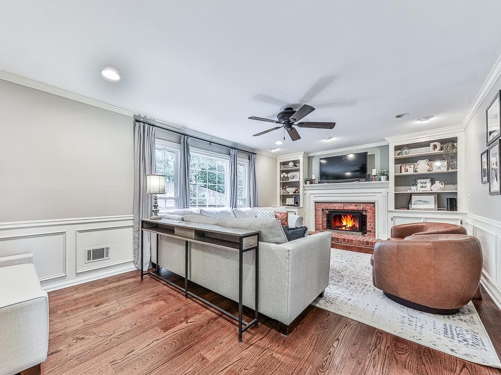 4 bedroom, 3 bathroom, 3,276 sq ft single family residence under contract at 2826 Regents Park Lane, Marietta, GA 30062 — photo 9