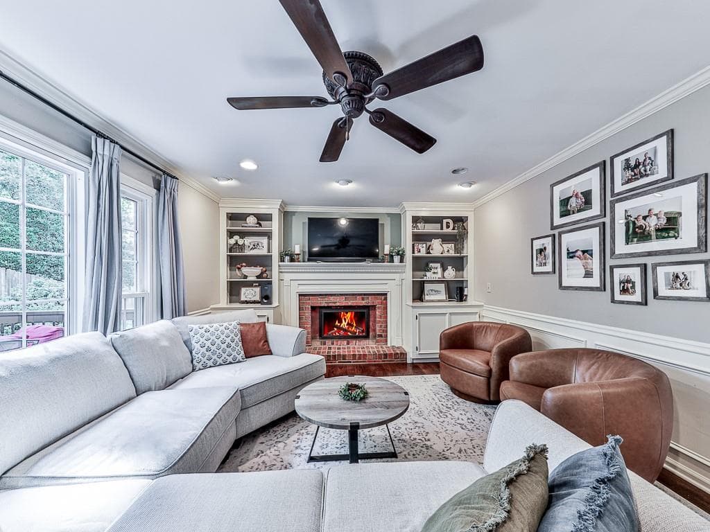 4 bedroom, 3 bathroom, 3,276 sq ft single family residence under contract at 2826 Regents Park Lane, Marietta, GA 30062 — photo 10