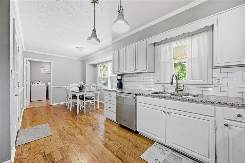 4 bedroom, 3 bathroom, 3,017 sq ft single family residence for sale at 1563 Pedro Drive, Mableton, GA 30126 — photo 7