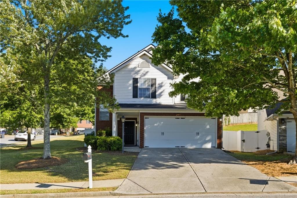 3 bedroom, 3 bathroom, 1,618 sq ft single family residence under contract at 702 River Hill Dr, Lawrenceville, GA 30046 — photo 3