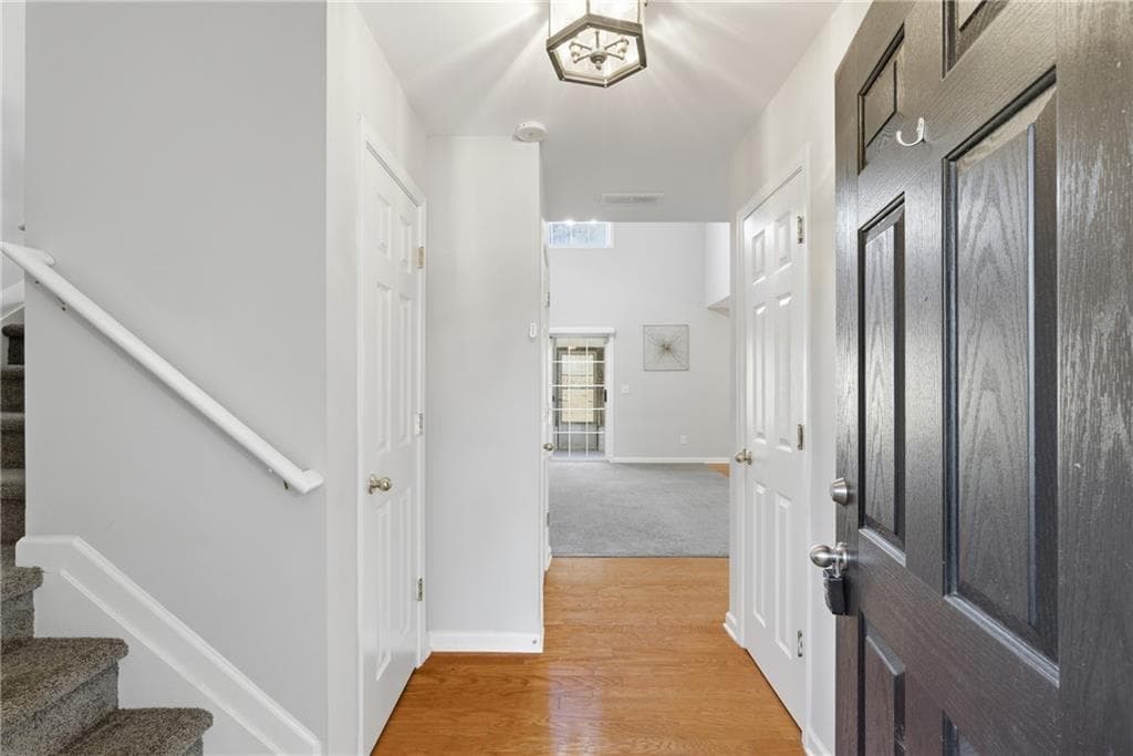 3 bedroom, 3 bathroom, 1,618 sq ft single family residence under contract at 702 River Hill Dr, Lawrenceville, GA 30046 — photo 5