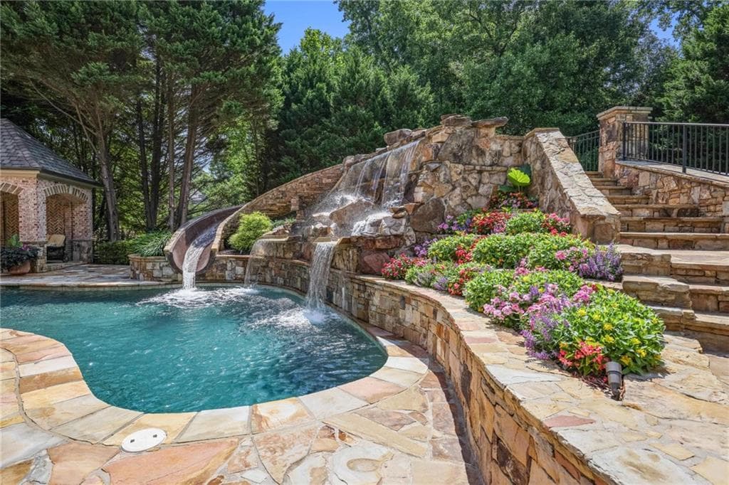7 bedroom, 10 bathroom, 12,406 sq ft single family residence for sale at 2915 Manor Bridge Drive, Milton, GA 30004 — photo 5