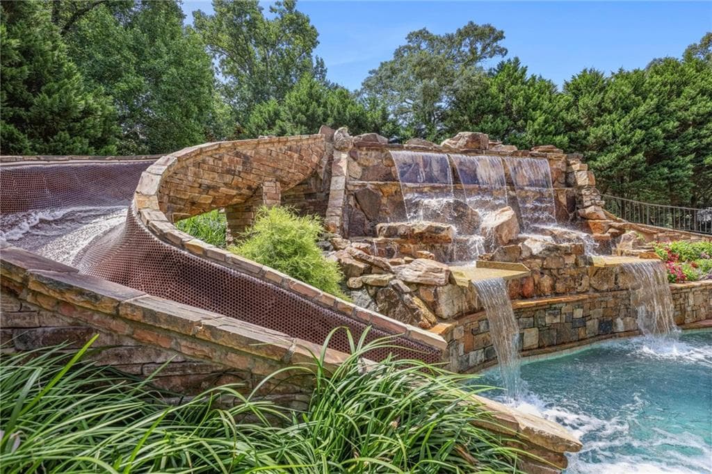7 bedroom, 10 bathroom, 12,406 sq ft single family residence for sale at 2915 Manor Bridge Drive, Milton, GA 30004 — photo 6