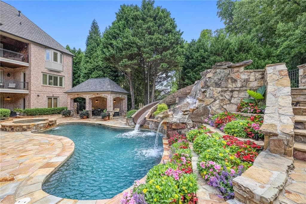 7 bedroom, 10 bathroom, 12,406 sq ft single family residence for sale at 2915 Manor Bridge Drive, Milton, GA 30004 — photo 7