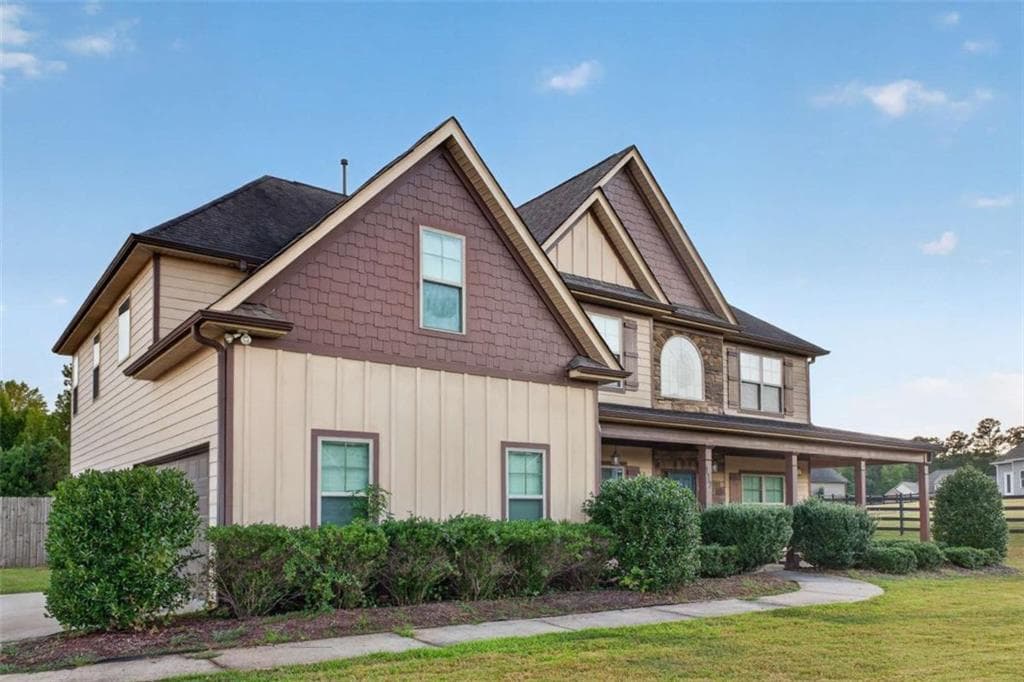 5 bedroom, 4 bathroom, 3,474 sq ft single family residence for sale at 117 Palomino Drive, Newnan, GA 30265 — photo 3