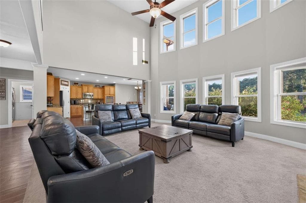 5 bedroom, 4 bathroom, 3,474 sq ft single family residence for sale at 117 Palomino Drive, Newnan, GA 30265 — photo 6