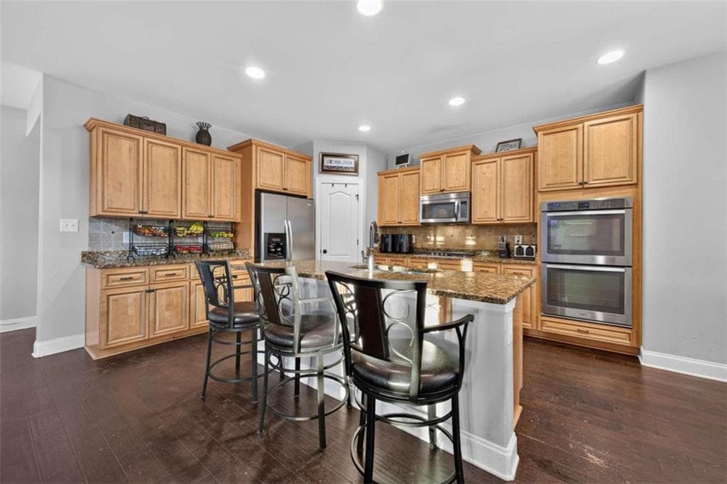 5 bedroom, 4 bathroom, 3,474 sq ft single family residence for sale at 117 Palomino Drive, Newnan, GA 30265 — photo 7
