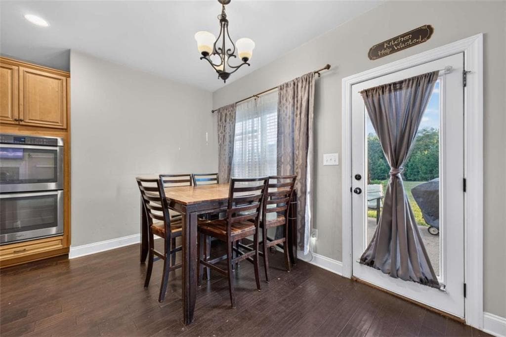 5 bedroom, 4 bathroom, 3,474 sq ft single family residence for sale at 117 Palomino Drive, Newnan, GA 30265 — photo 9