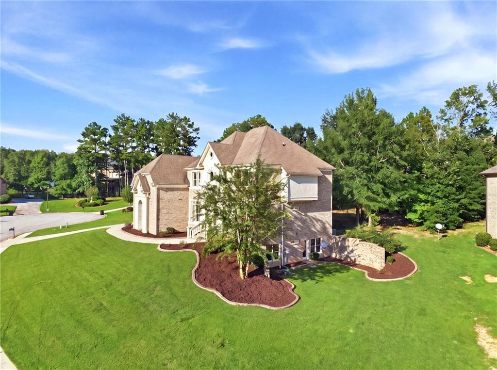 6 bedroom, 5 bathroom, 5,056 sq ft single family residence under contract at 1568 Bordeaux Lane, Conyers, GA 30094 — photo 4