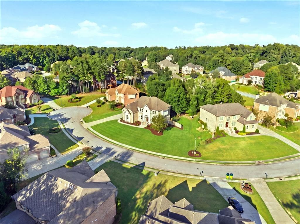 6 bedroom, 5 bathroom, 5,056 sq ft single family residence under contract at 1568 Bordeaux Lane, Conyers, GA 30094 — photo 8