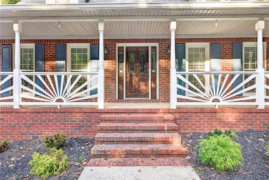 4 bedroom, 4 bathroom, 3,791 sq ft single family residence for sale at 94 Deer Creek Trail, Hoschton, GA 30548 — photo 3