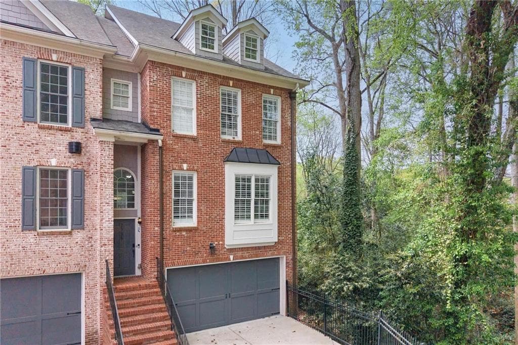 3 bedroom, 4 bathroom, 2,685 sq ft townhouse for rent at 1534 Donaldson Park Drive 10, Atlanta, GA 30319 for $3,800 a month — photo 2