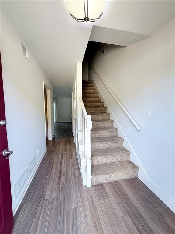 2 bedroom, 2 bathroom, 1,024 sq ft condominium for rent at 3730 Old Flowery Branch Road I1, Oakwood, GA 30566 for $1,500 a month — photo 2