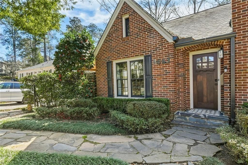3 bedroom, 2 bathroom, 1,885 sq ft single family residence for sale at 663 Amsterdam Avenue, Atlanta, GA 30306 — photo 3
