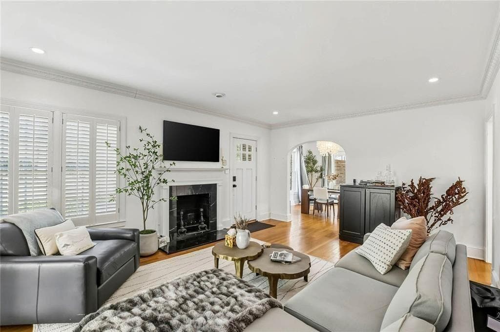 3 bedroom, 2 bathroom, 1,885 sq ft single family residence for sale at 663 Amsterdam Avenue, Atlanta, GA 30306 — photo 4