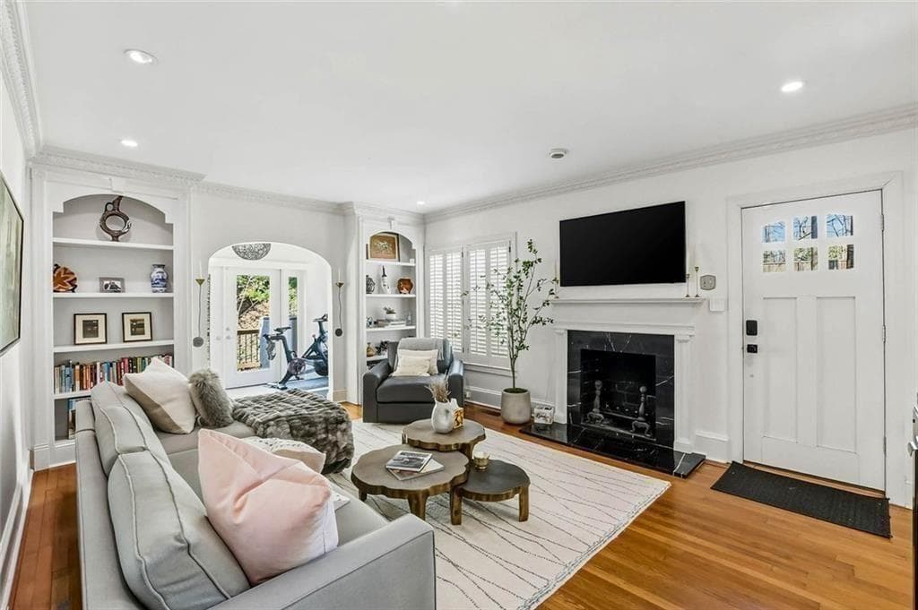 3 bedroom, 2 bathroom, 1,885 sq ft single family residence for sale at 663 Amsterdam Avenue, Atlanta, GA 30306 — photo 6