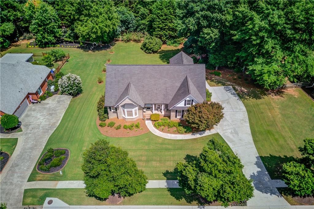 3 bedroom, 3 bathroom, 4,595 sq ft single family residence for sale at 1131 Overlook Lane, Monroe, GA 30656 — photo 2