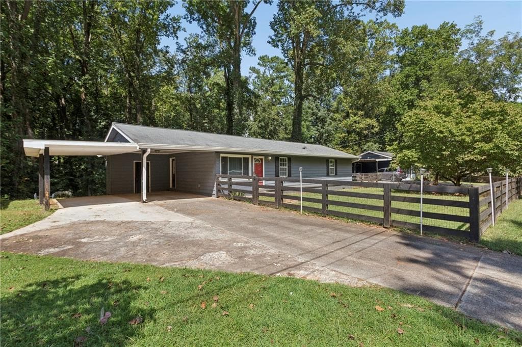 4 bedroom, 2 bathroom, 1,152 sq ft single family residence for sale at 31 Trina Avenue, Kennesaw, GA 30144 — photo 2