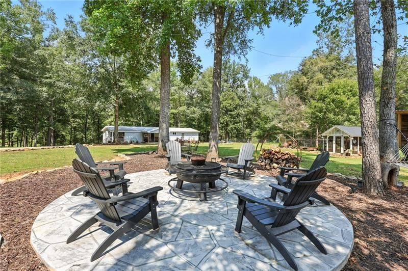 3 bedroom, 2 bathroom, 2,400 sq ft single family residence for sale at 731 Borders Road, Commerce, GA 30530 — photo 10