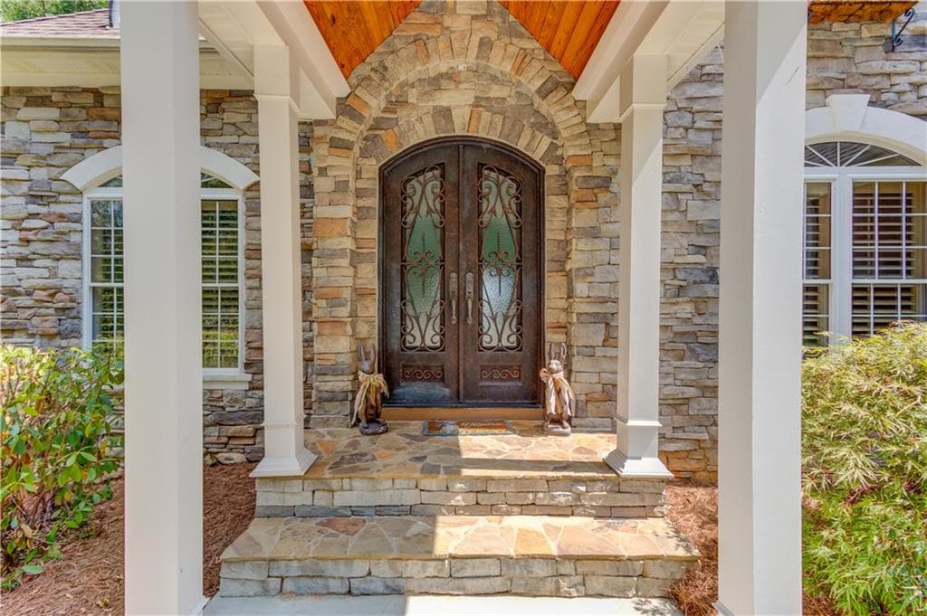 5 bedroom, 5 bathroom, 4,959 sq ft single family residence for sale at 6228 Waters Edge Drive, Covington, GA 30014 — photo 6