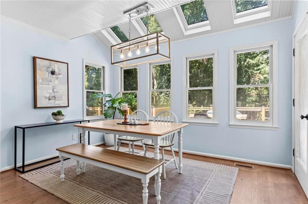 4 bedroom, 4 bathroom, 3,811 sq ft single family residence under contract at 1230 Cliffpine Court, Marietta, GA 30064 — photo 3