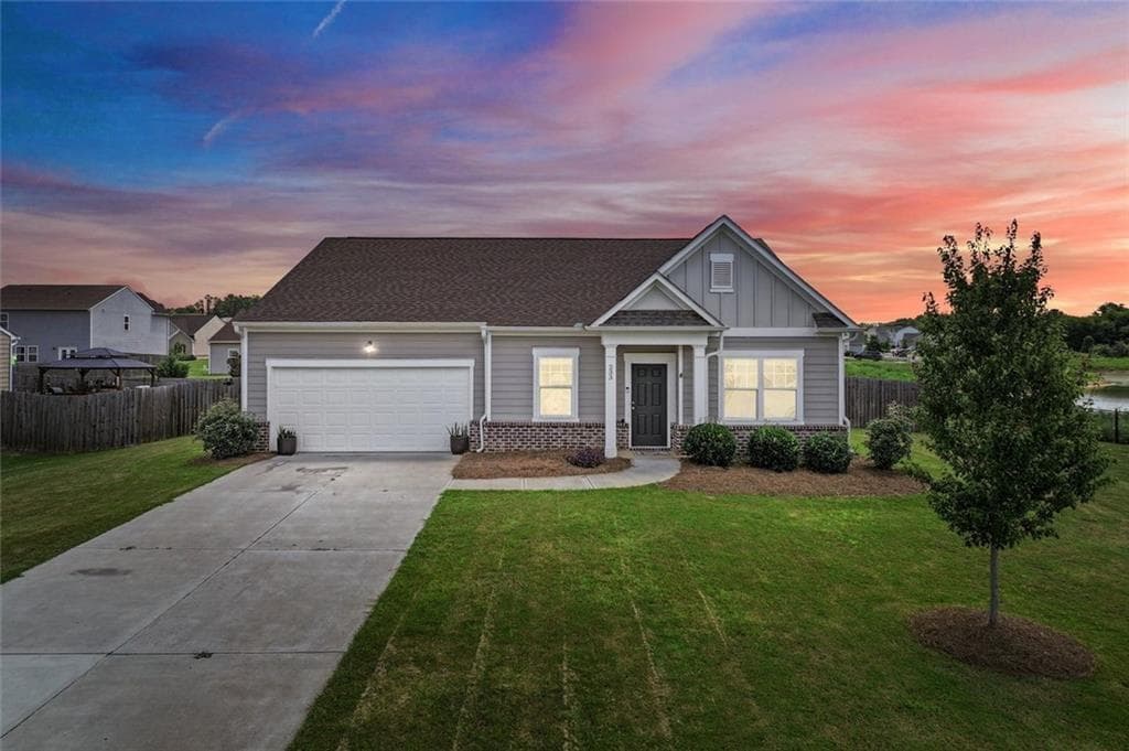 3 bedroom, 2 bathroom, 1,813 sq ft single family residence for sale at 233 San Marino Way, Cartersville, GA 30120 — photo 2