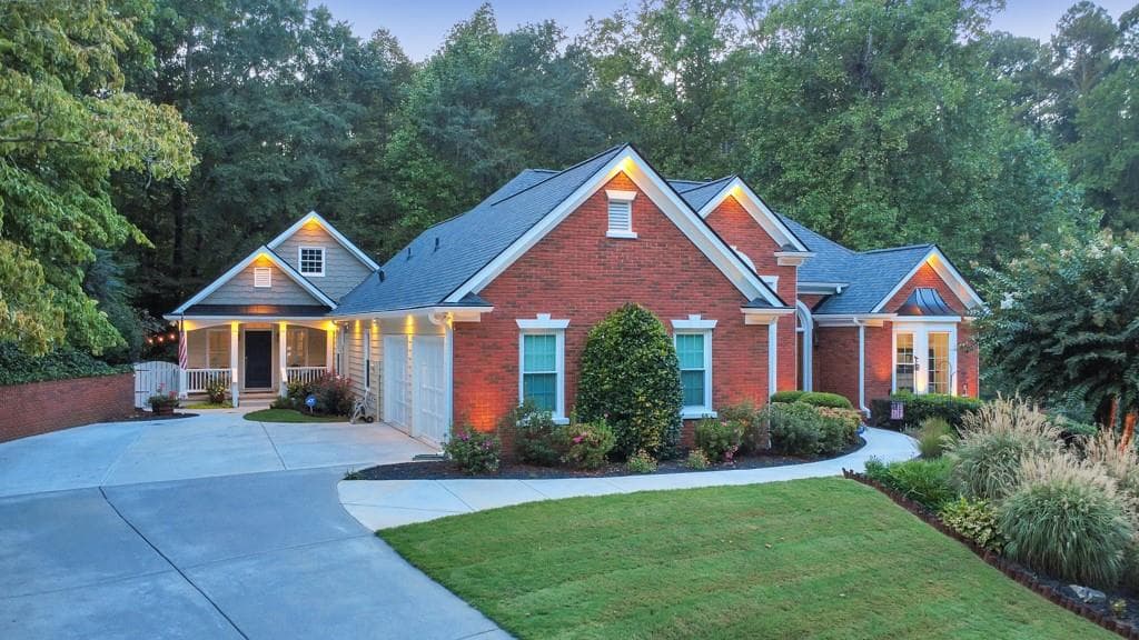 4 bedroom, 4 bathroom single family residence under contract at 1311 Pembridge Way, Kennesaw, GA 30152