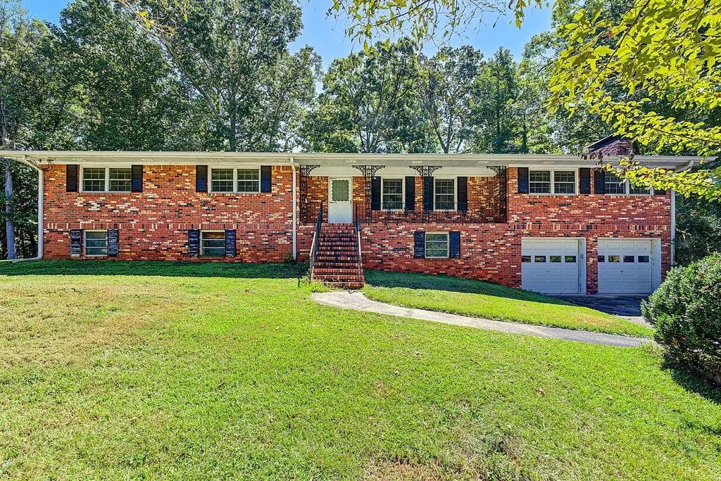 3 bedroom, 2 bathroom, 2,558 sq ft single family residence under contract at 6301 Allen Road, Mableton, GA 30126