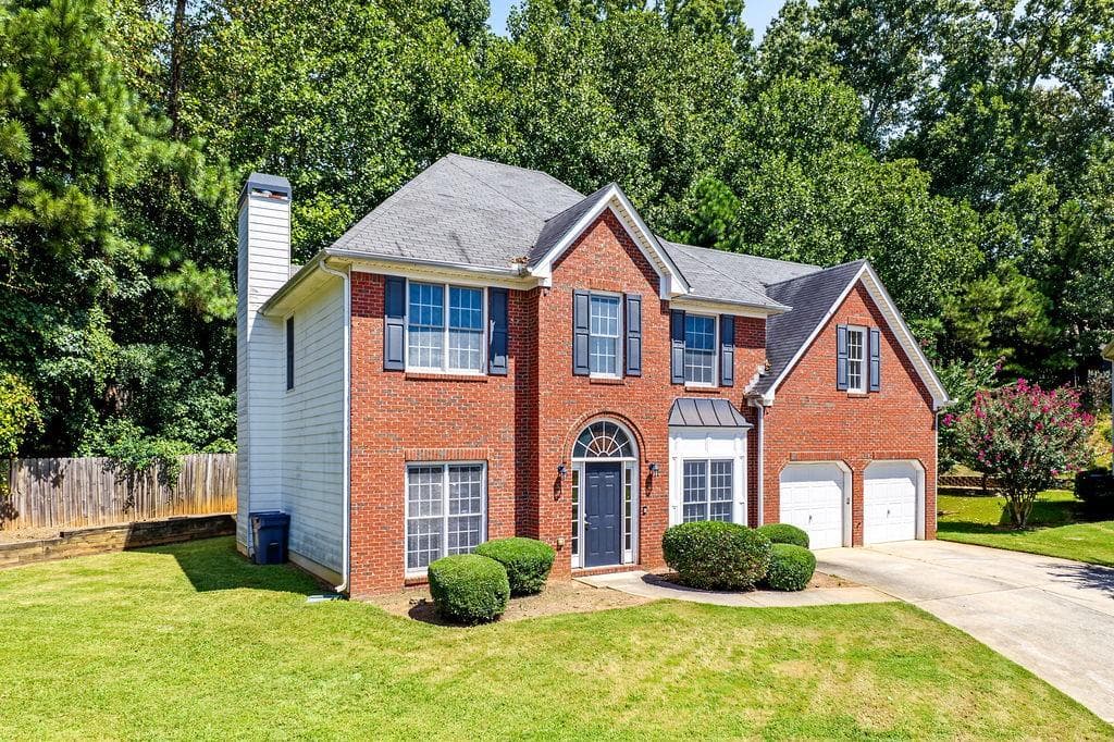 4 bedroom, 3 bathroom, 2,422 sq ft single family residence for sale at 2875 Montview Drive, Marietta, GA 30060 — photo 2