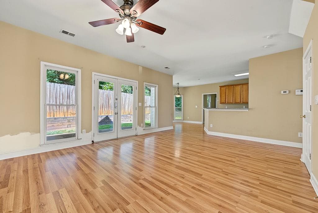 4 bedroom, 3 bathroom, 2,422 sq ft single family residence for sale at 2875 Montview Drive, Marietta, GA 30060 — photo 9