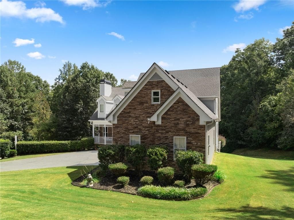 6 bedroom, 5 bathroom, 4,739 sq ft single family residence for sale at 1522 Gracebrook Drive, Lawrenceville, GA 30045 — photo 5