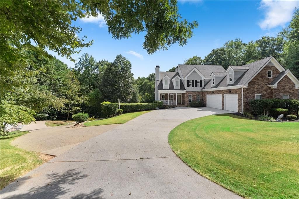 6 bedroom, 5 bathroom, 4,739 sq ft single family residence for sale at 1522 Gracebrook Drive, Lawrenceville, GA 30045 — photo 6