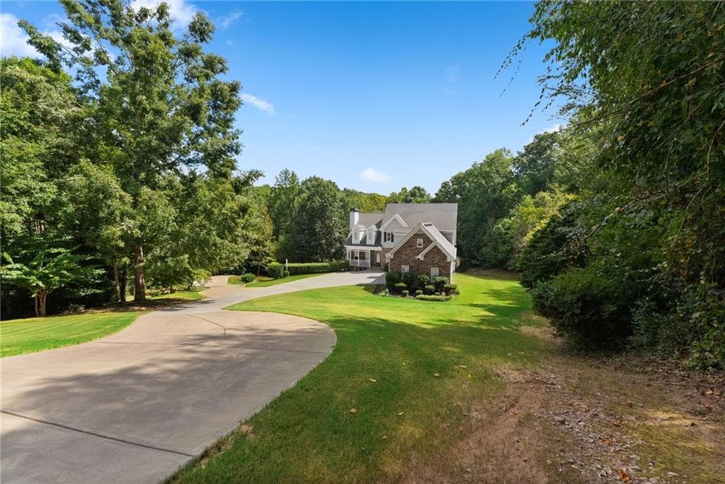 6 bedroom, 5 bathroom, 4,739 sq ft single family residence for sale at 1522 Gracebrook Drive, Lawrenceville, GA 30045 — photo 10