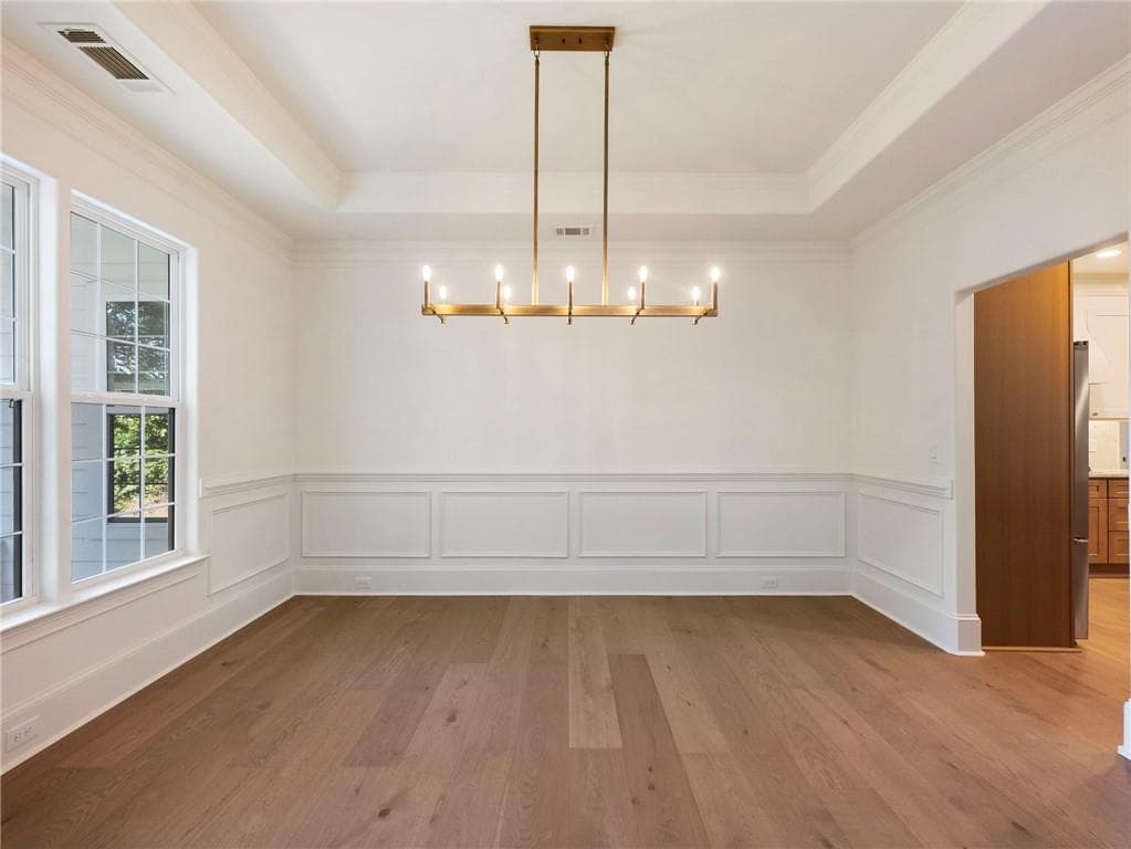 8 bedroom, 4 bathroom, 5,046 sq ft single family residence under contract at 1494 Scarlet Court, Kennesaw, GA 30144 — photo 3