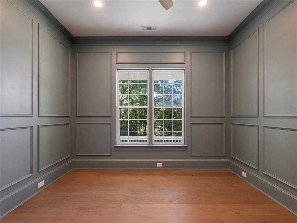 8 bedroom, 4 bathroom, 5,046 sq ft single family residence under contract at 1494 Scarlet Court, Kennesaw, GA 30144 — photo 7
