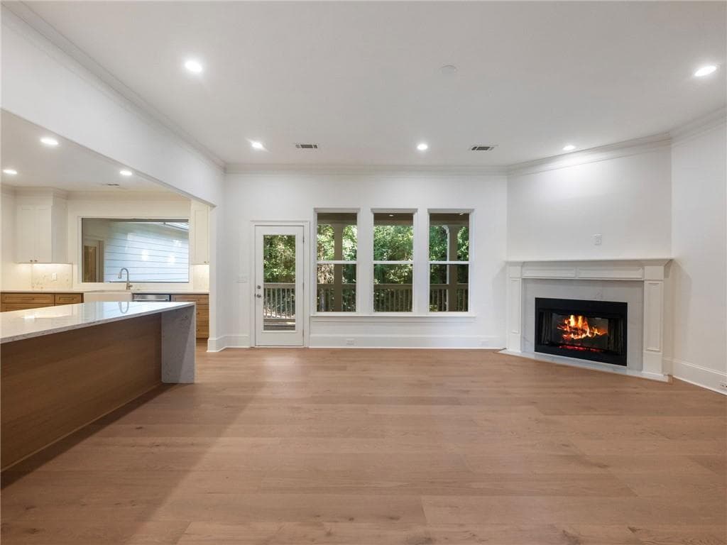 8 bedroom, 4 bathroom, 5,046 sq ft single family residence under contract at 1494 Scarlet Court, Kennesaw, GA 30144 — photo 9